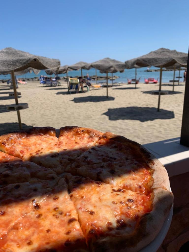 Villaggio Turistico La Baia Degli Angeli マルゲリータ・ディ・サヴォイア エクステリア 写真
