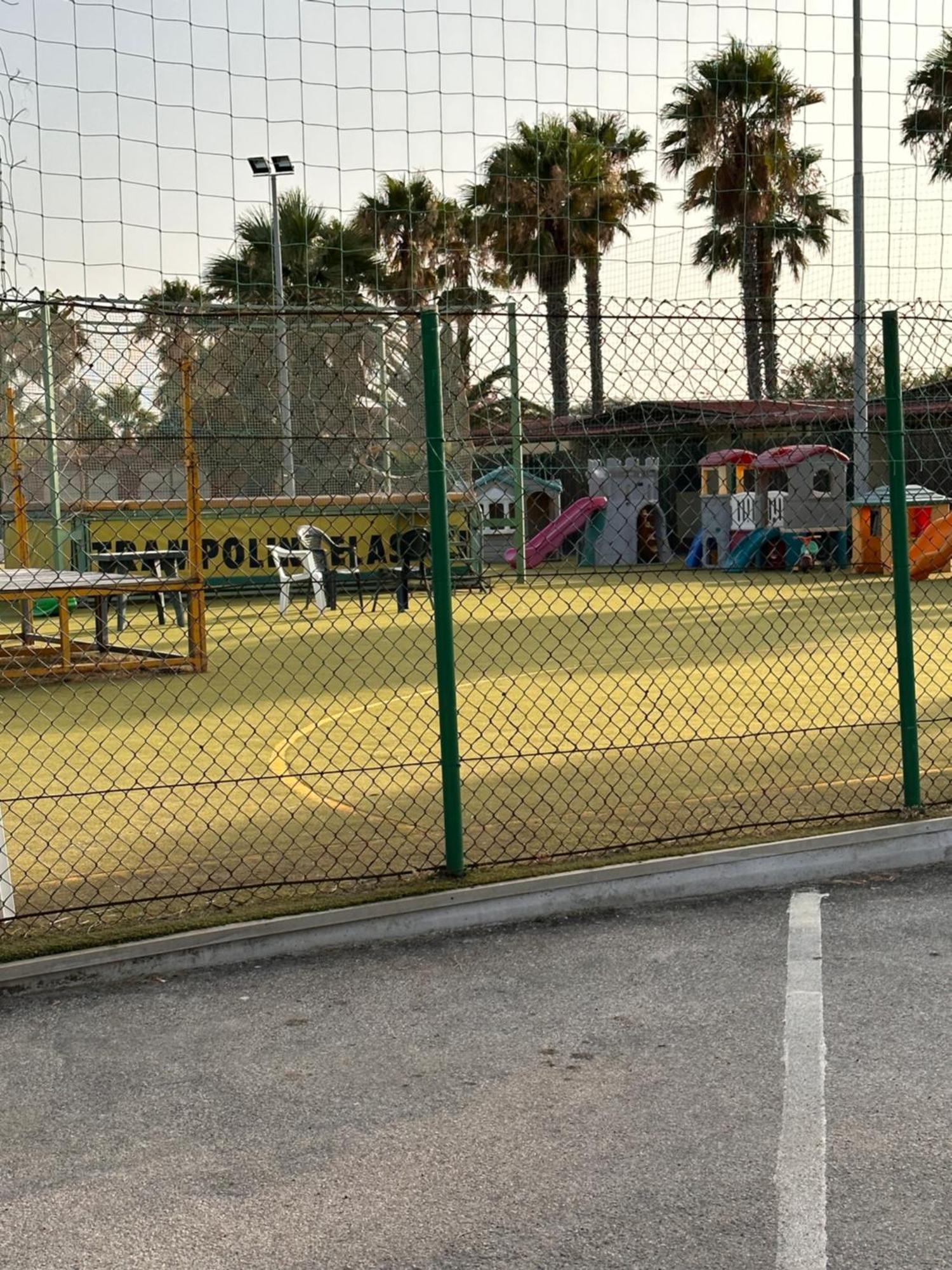 Villaggio Turistico La Baia Degli Angeli マルゲリータ・ディ・サヴォイア エクステリア 写真